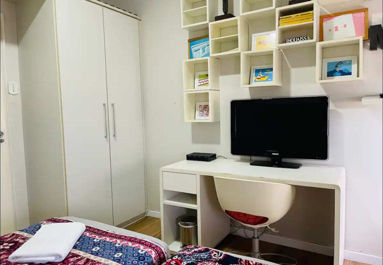 Apartamento em Rio de Janeiro - Vista Espetacular Copacabana - BestHostRio