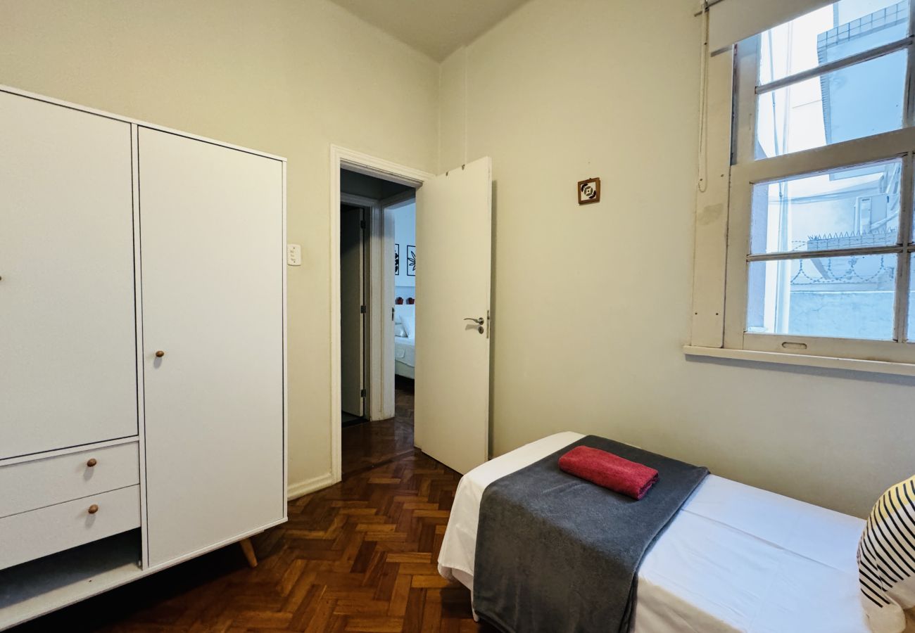 Apartamento em Rio de Janeiro - Leblon 2 Quartos 500 metros da praia - BestHostRio