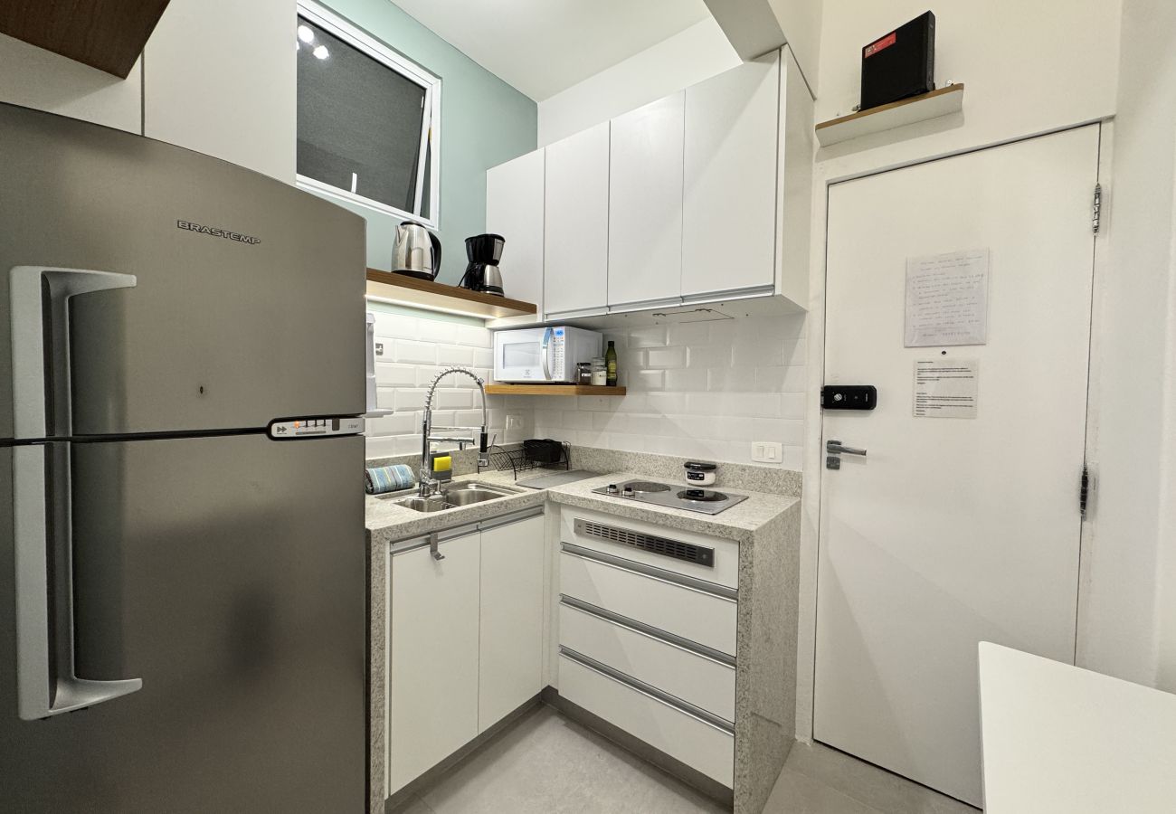Apartamento em Rio de Janeiro - Tranquilo, na quadra da praia e perto de tudo - BestHostRio