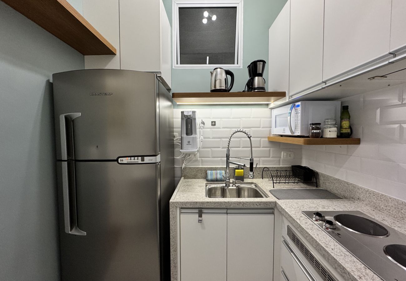 Apartamento em Rio de Janeiro - Tranquilo, na quadra da praia e perto de tudo - BestHostRio