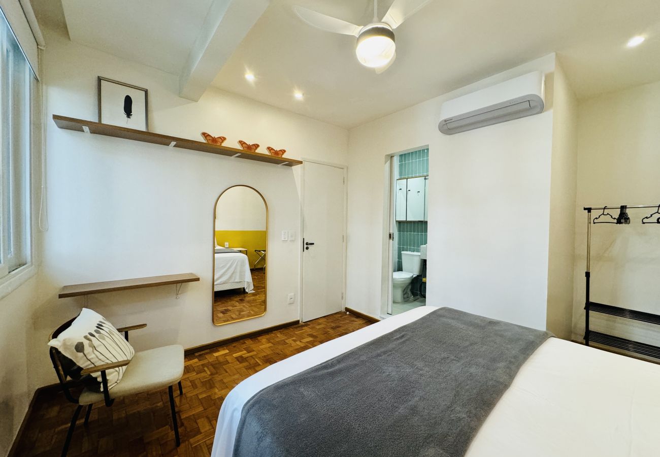 Apartamento em Rio de Janeiro - Leblon 2-Quartos 450 m da Praia - BestHostRio