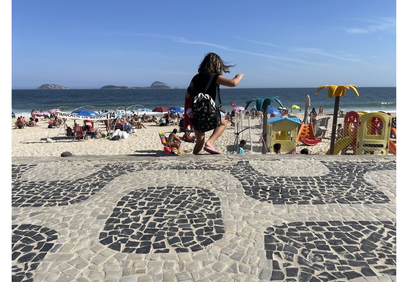 Apartamento em Rio de Janeiro - Apto Elegante a Passos da Praia - BestHostRio