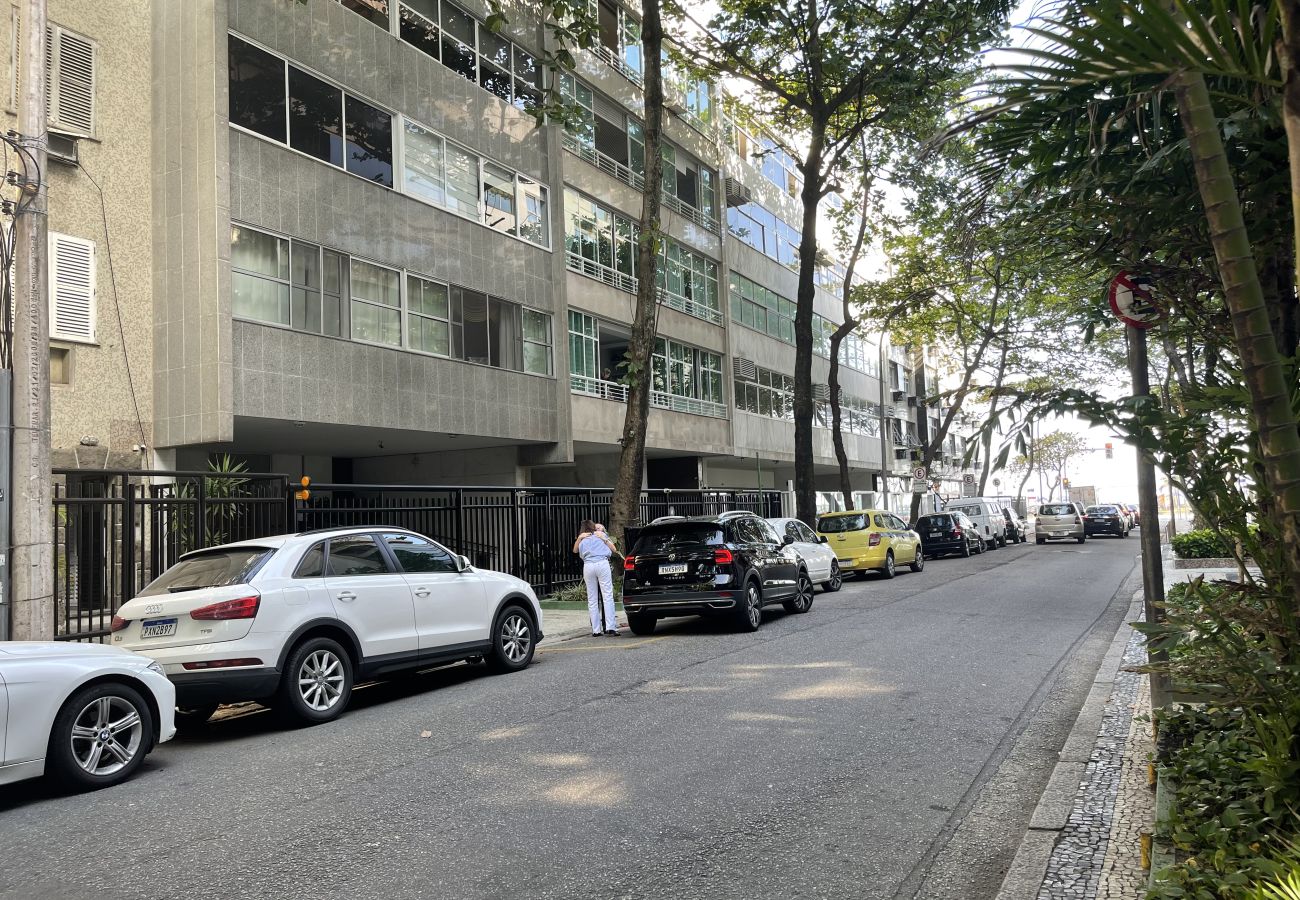 Apartamento em Rio de Janeiro - Apto Elegante a Passos da Praia - BestHostRio