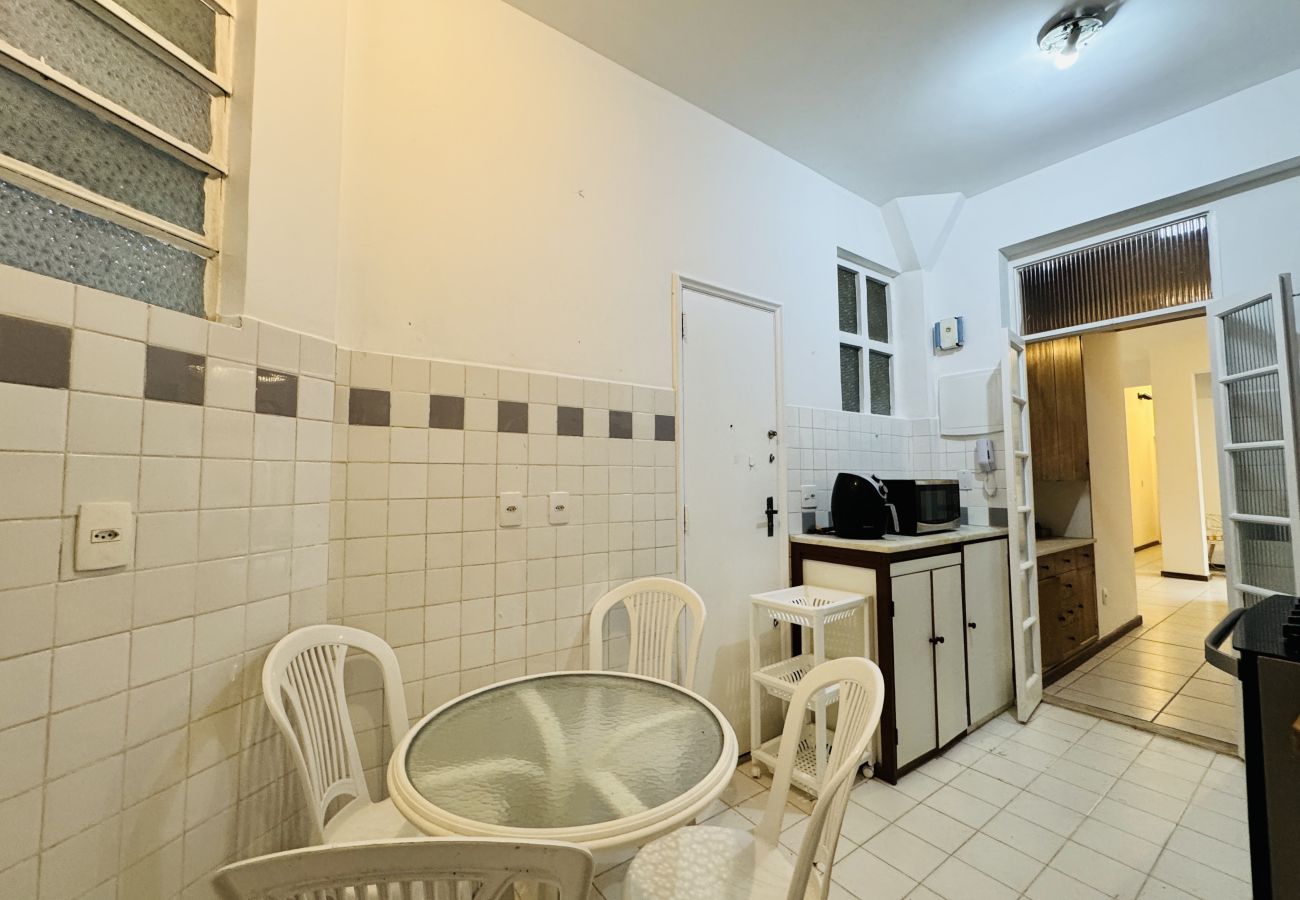 Apartamento em Rio de Janeiro - Charmoso Apartamento Térreo com Estilo e Conforto