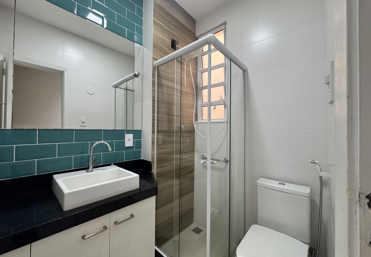 Apartamento em Rio de Janeiro - Design Clean e Localização Perfeita em Ipanema p/ Casal