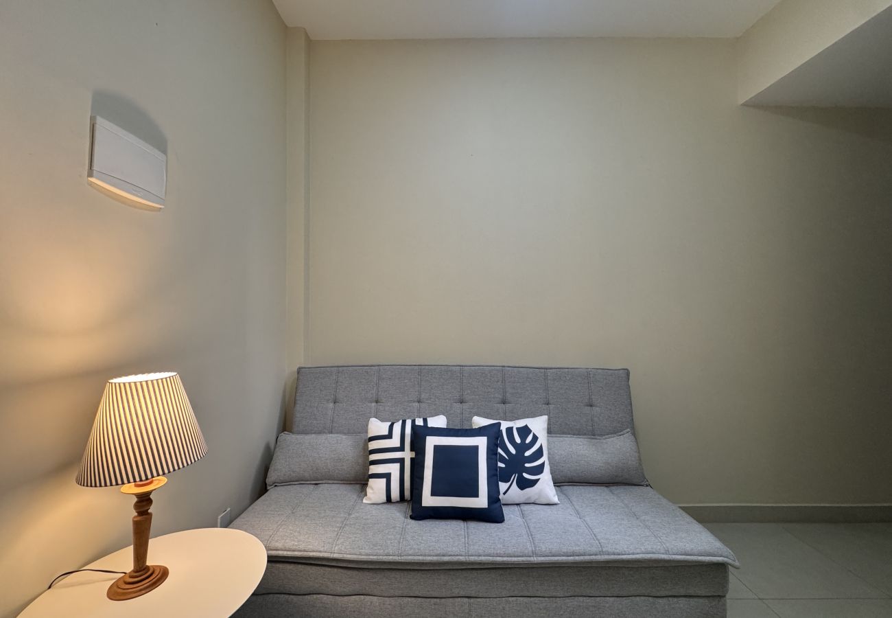 Apartamento em Rio de Janeiro - Design Clean e Localização Perfeita em Ipanema p/ Casal