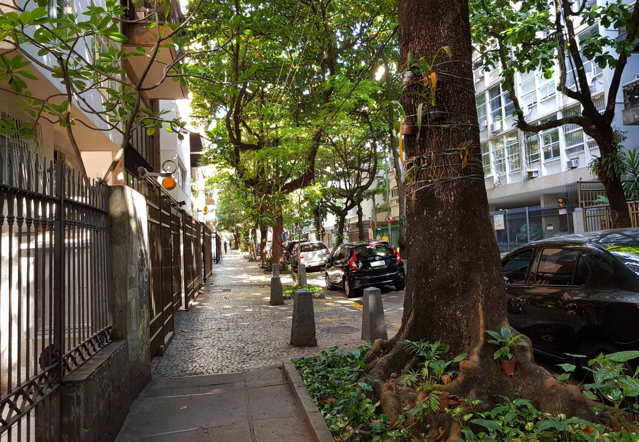 Apartment in Rio de Janeiro - Leblon, muy hermoso en la calle José Linhares - BestHostRio