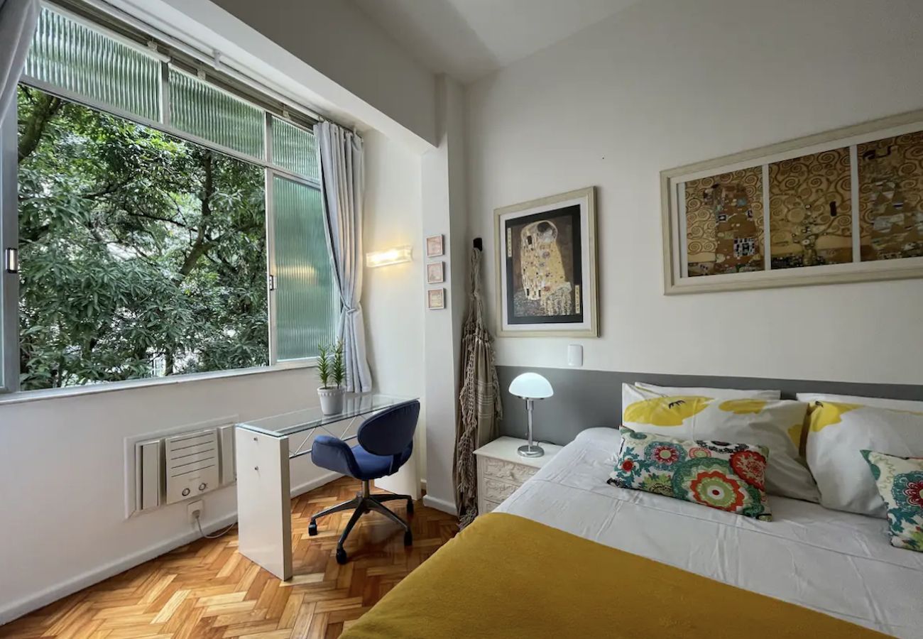 Apartment in Rio de Janeiro - Tranquilo, en la cuadra de la playa y cerca de todo - BestHostRio