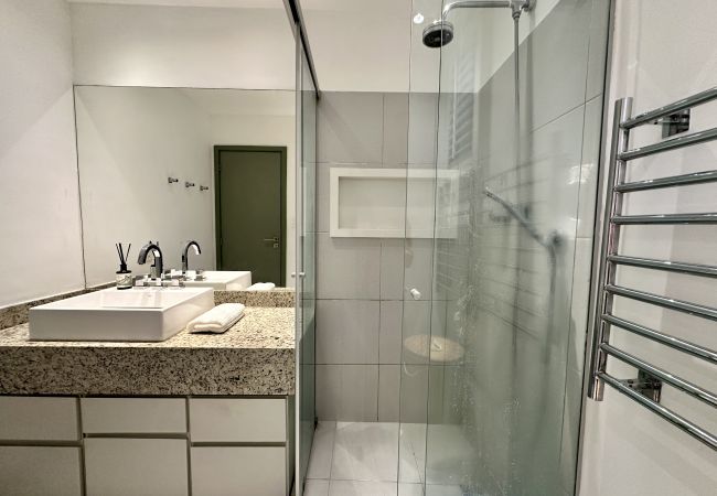 Apartamento en Rio de Janeiro - Belleza en Cada Detalle en Leblon / BestHostRio Apartamento en Rio de Janeiro - Belleza en Cada Detalle en Leblon / BestHostRio