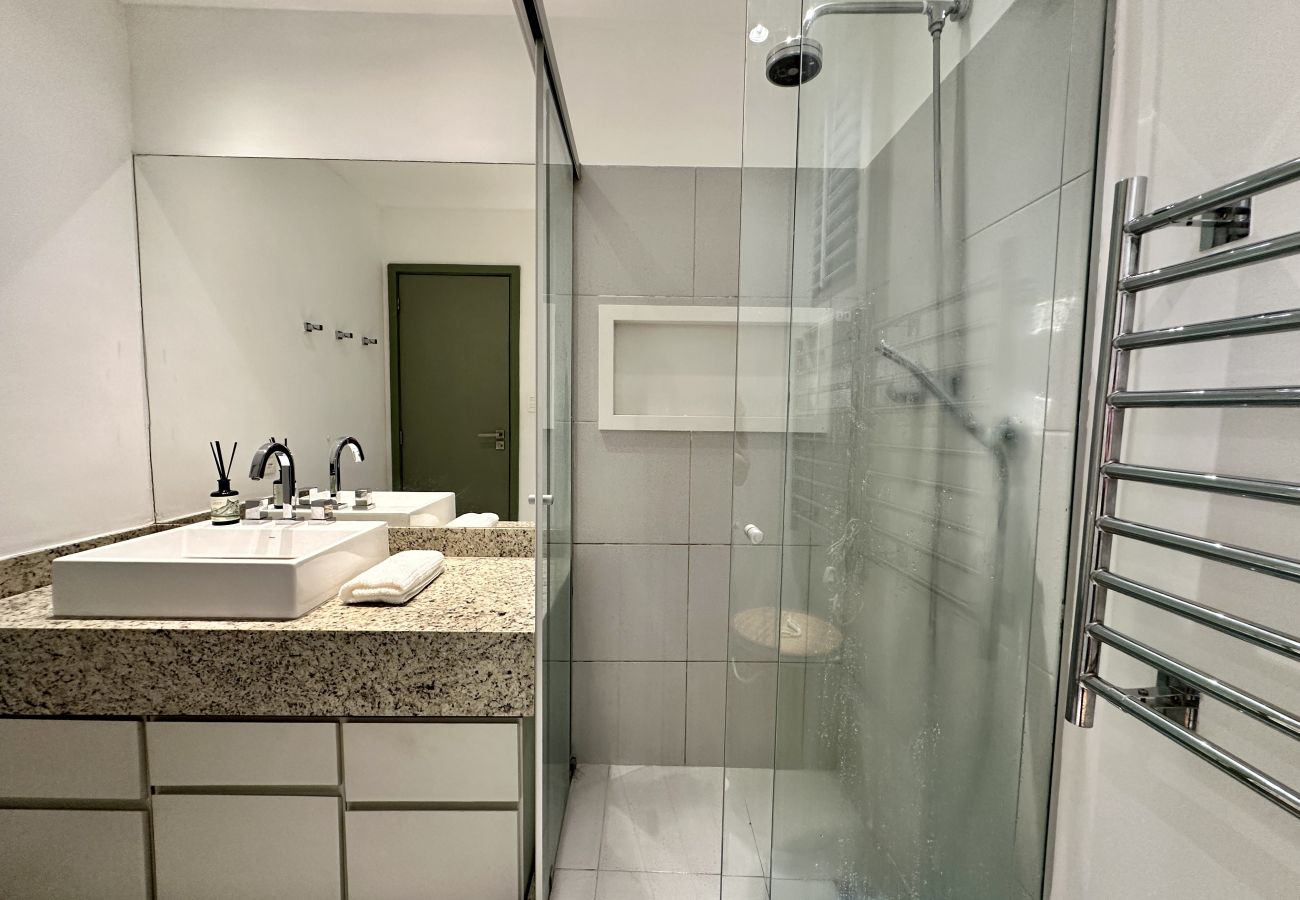 Apartamento en Rio de Janeiro - Belleza en Cada Detalle en Leblon / BestHostRio