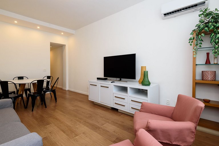 Ipanema, new, spacious with garage - BestHostRio