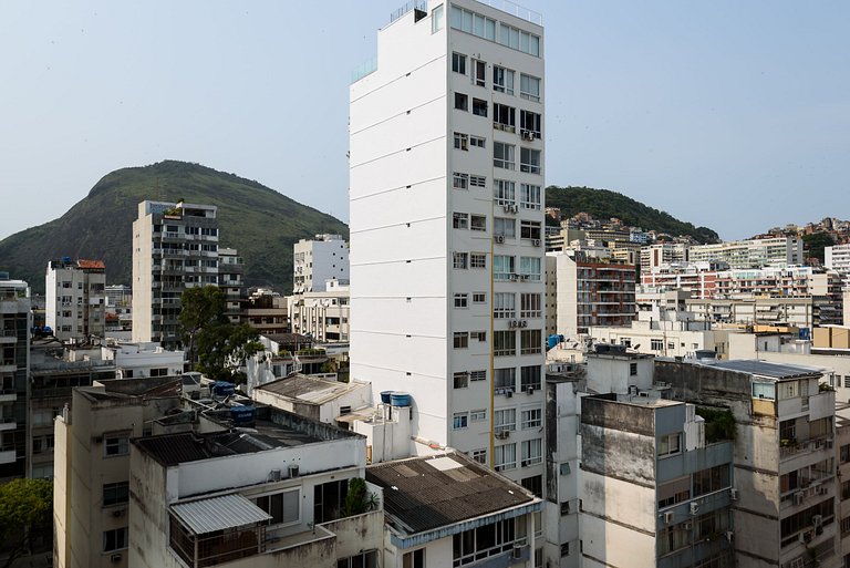 Ipanema novo, amplo com garagem - BestHostRio